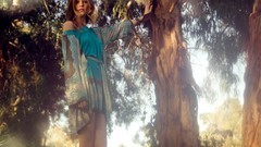 Woman woods blondes brunettes models