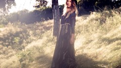 Woman woods blondes brunettes models