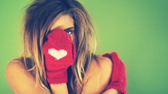 Woman wool gloves blondes