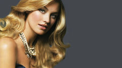 Woman yvonne strahovski