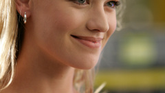 Woman yvonne strahovski