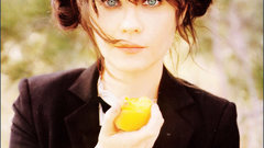 Woman zooey deschanel