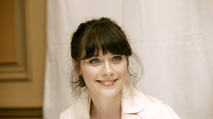 Woman zooey deschanel