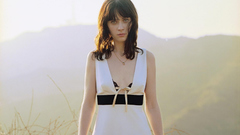 Woman zooey deschanel