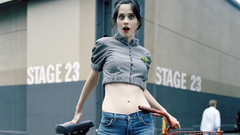 Woman zooey deschanel