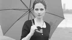 Woman zooey deschanel