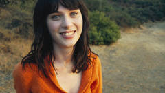 Woman zooey deschanel