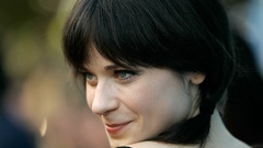 Woman zooey deschanel