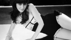 Woman zooey deschanel