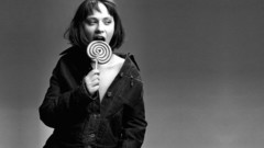 Woman zooey deschanel