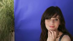 Woman zooey deschanel