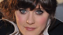 Woman zooey deschanel