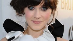 Woman zooey deschanel black dress