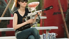 Woman zooey deschanel paintball