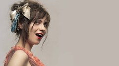 Woman zooey deschanel Simple