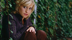 Women allison mack Smallville