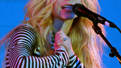 Women avril lavigne girl