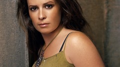 Women holly marie combs