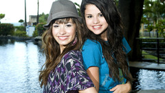 Women Selena gomez People