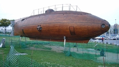 Wood submarine vehicles