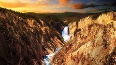 Yellowstone waterfalls national park