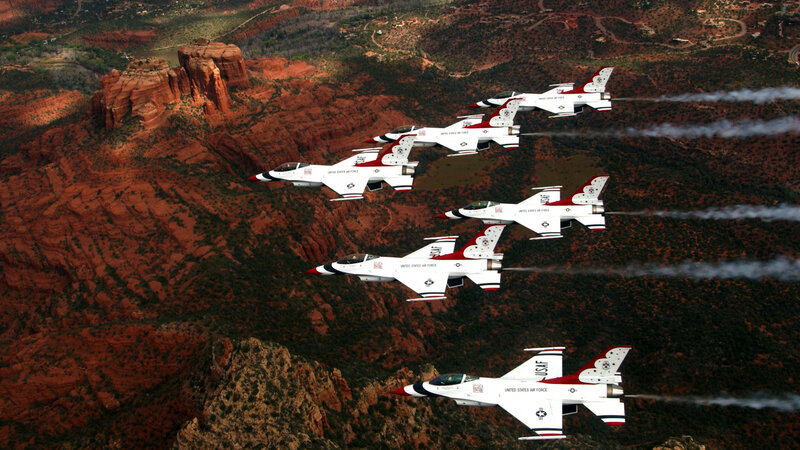 Thunderbirds Flight Team — White, Dramatic
