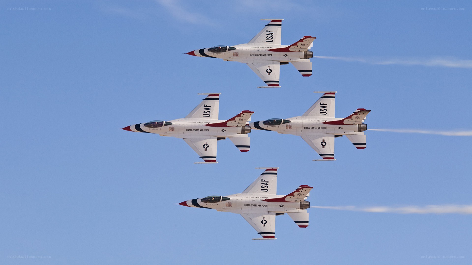 Thunderbirds fly in formation