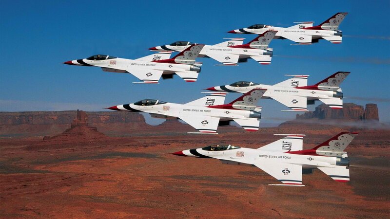 Thunderbirds fly over desert