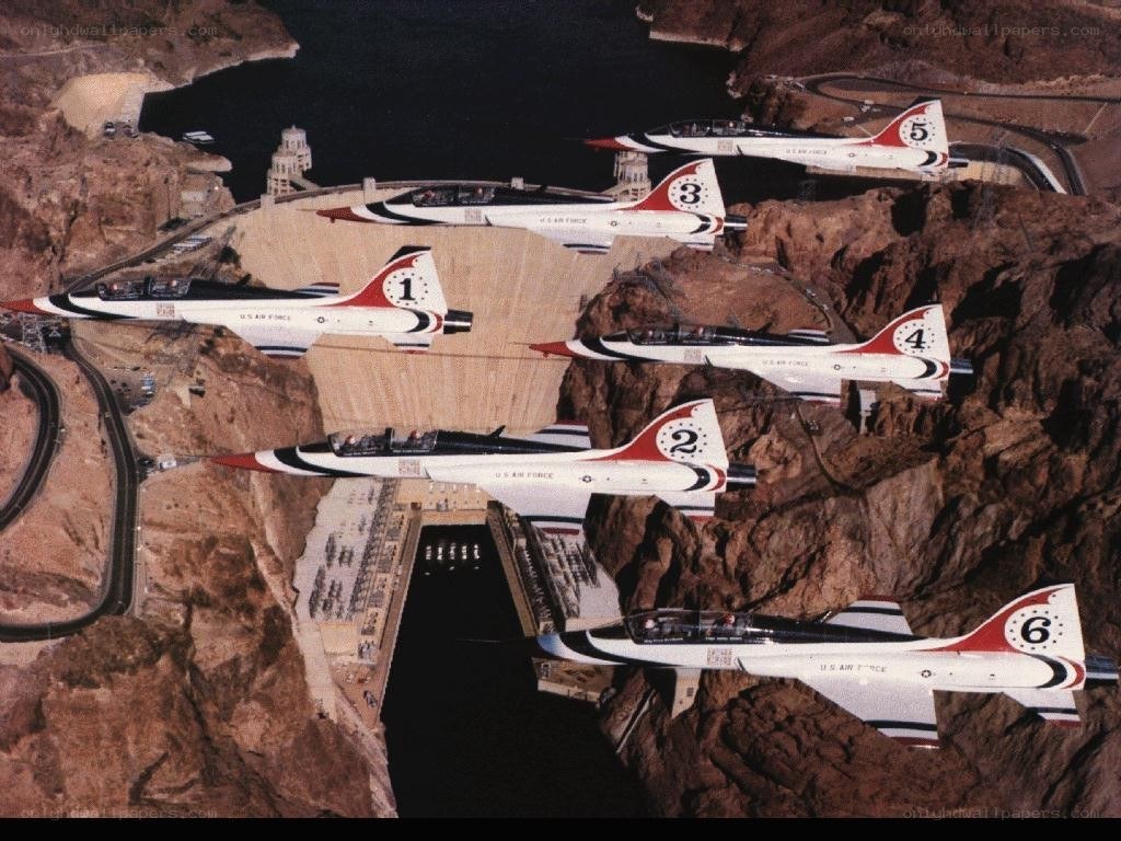 Thunderbirds fly over Hoover Dam