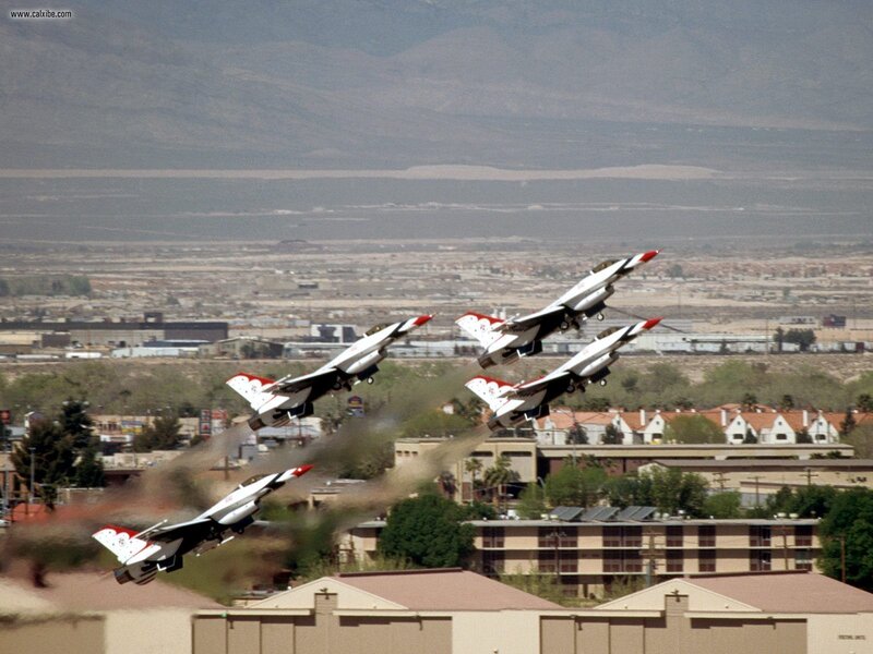 Thunderbirds jets in formation