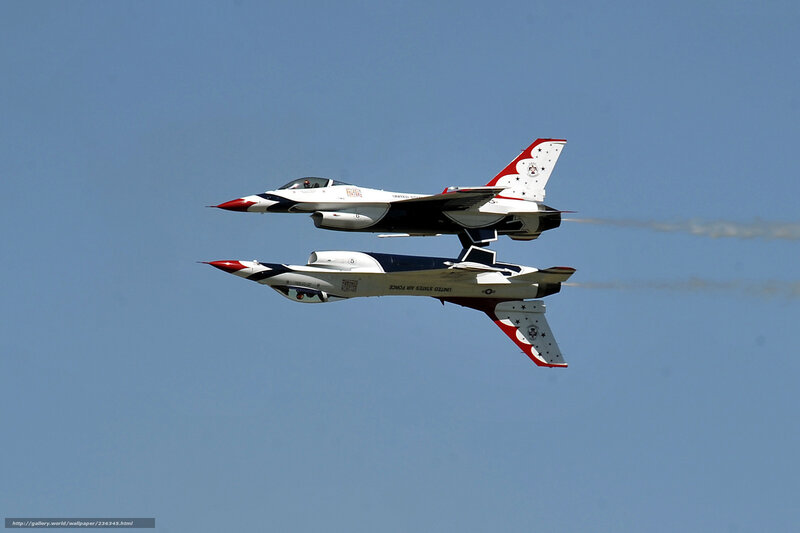 Thunderbirds jets in formation