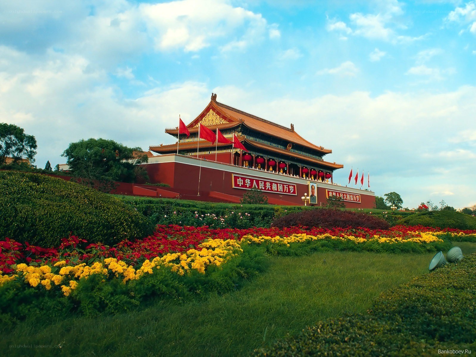 Tiananmen Gate with flowers