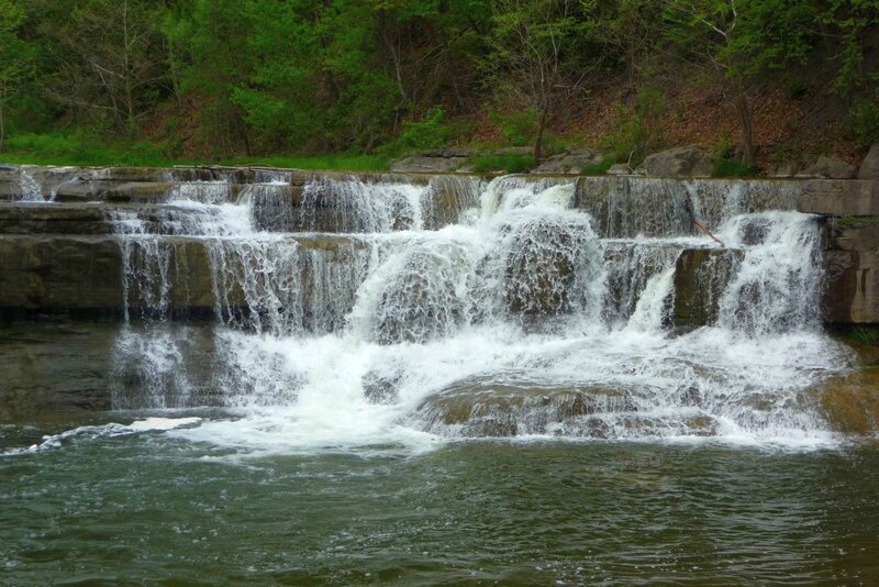 Tiered Waterfall — Green