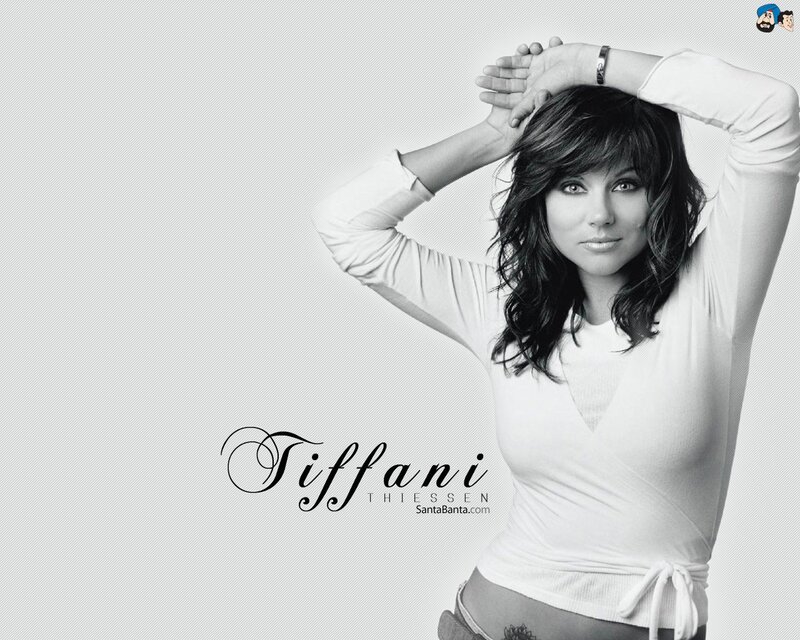 Tiffani Thiessen portrait
