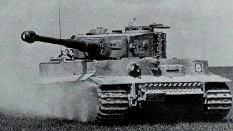 Tiger Tank in Motion — Black