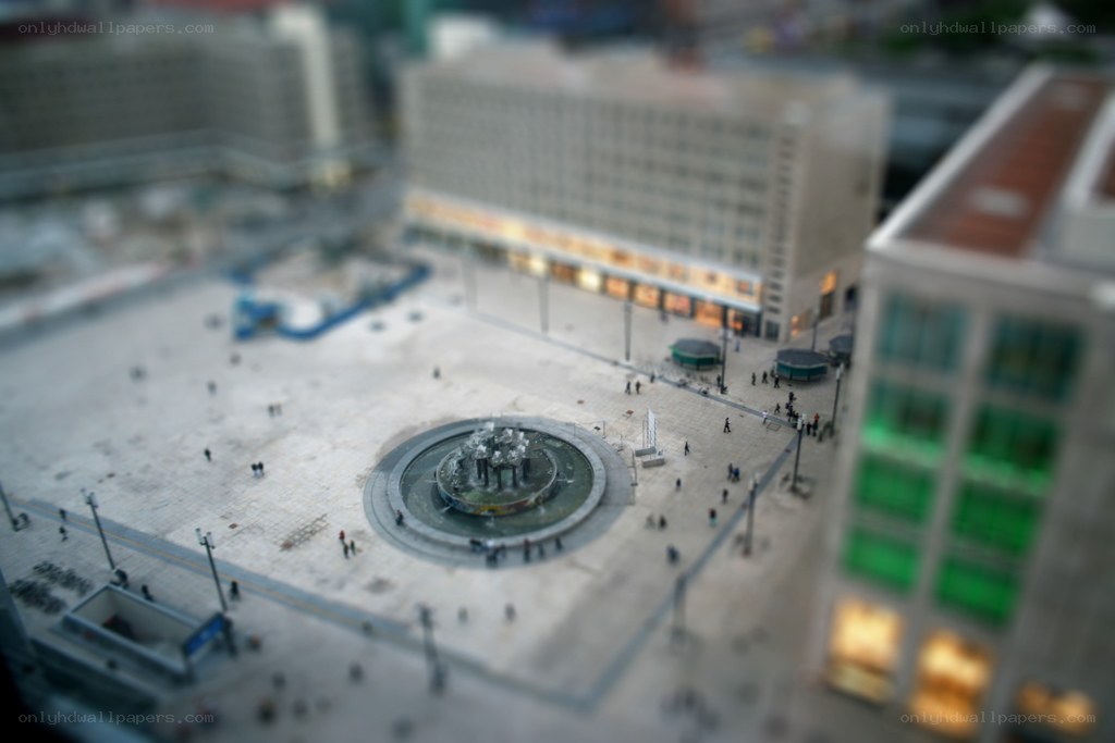 tilt-shift city square