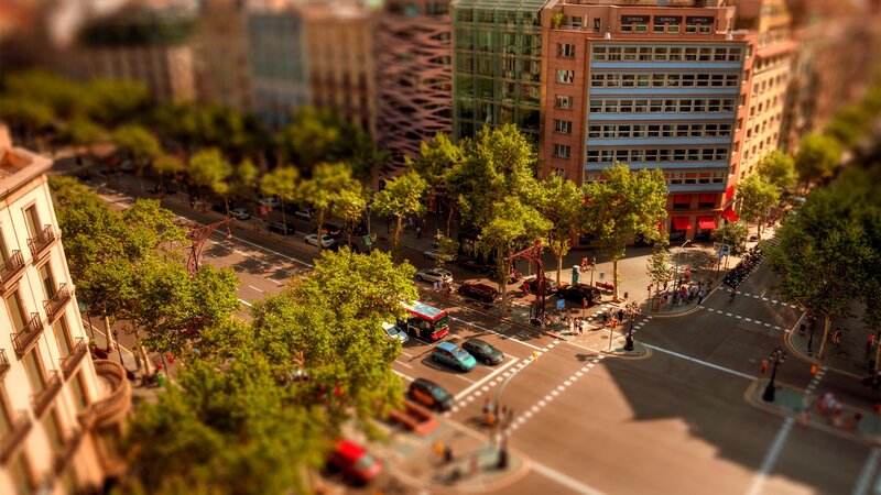 Tilt-shift city street scene