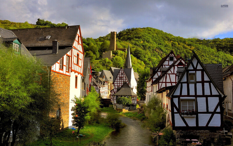 Timber-framed Houses — Green
