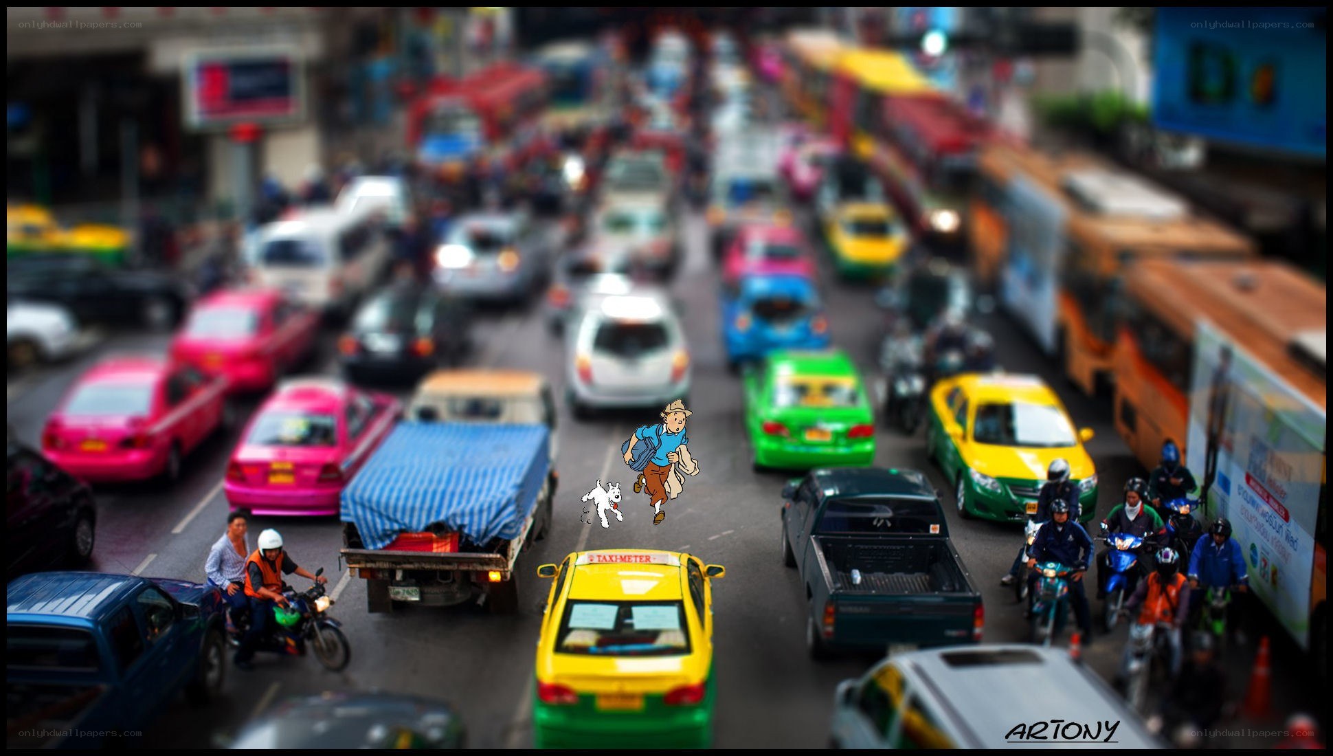 Tintin in a busy city
