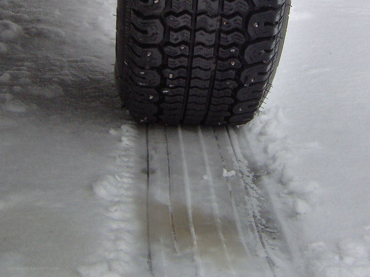tire on snowy ground