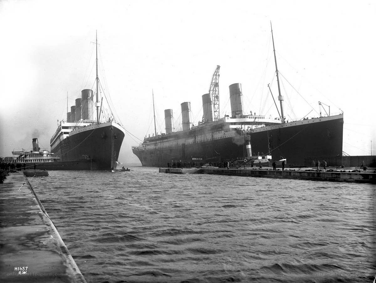 Titanic and Olympic at dock