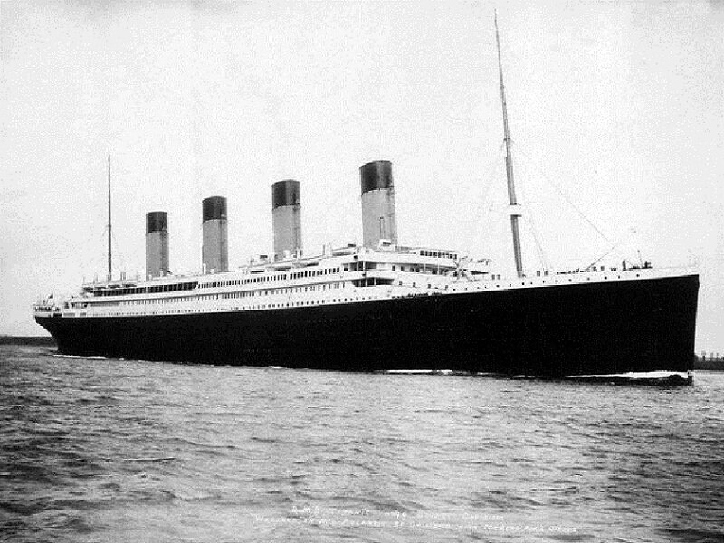 Titanic Ocean Liner — Black