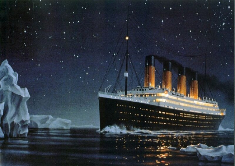 Titanic Ship at Sea — Black