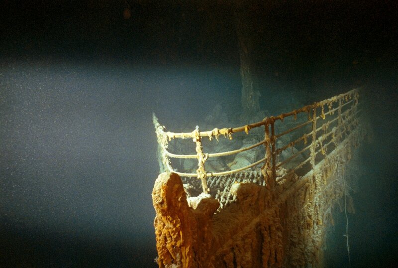 Titanic Shipwreck — Black