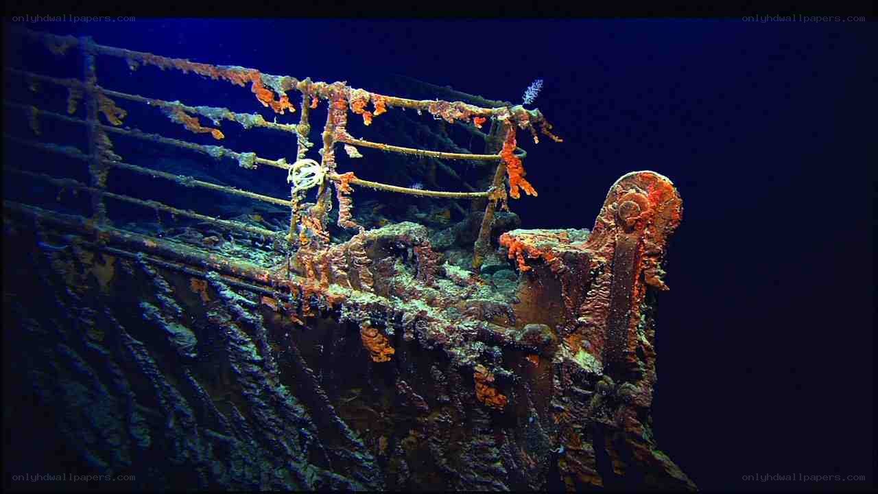 Titanic wreck at the ocean floor