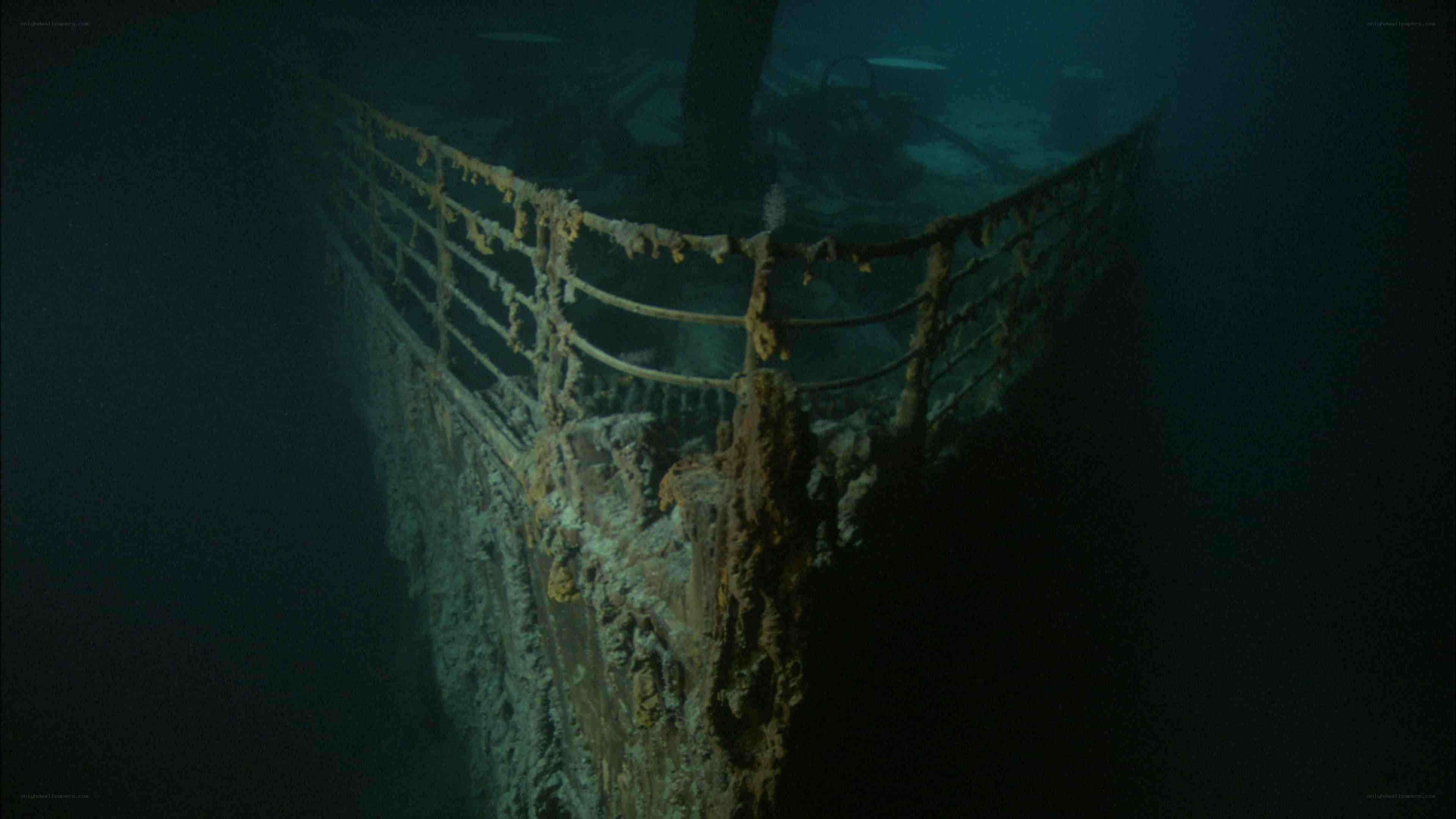 Titanic wreck underwater