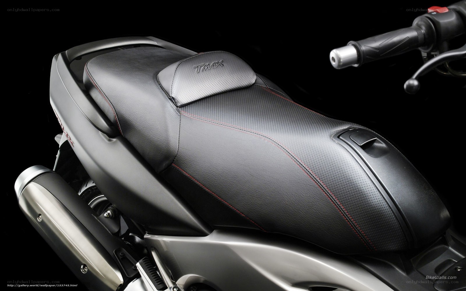 Tmax scooter seat detail