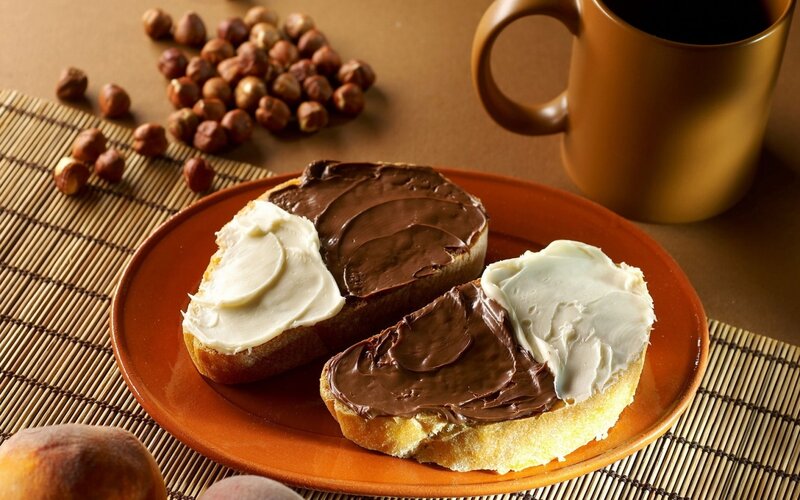 Toast with Chocolate and Cream