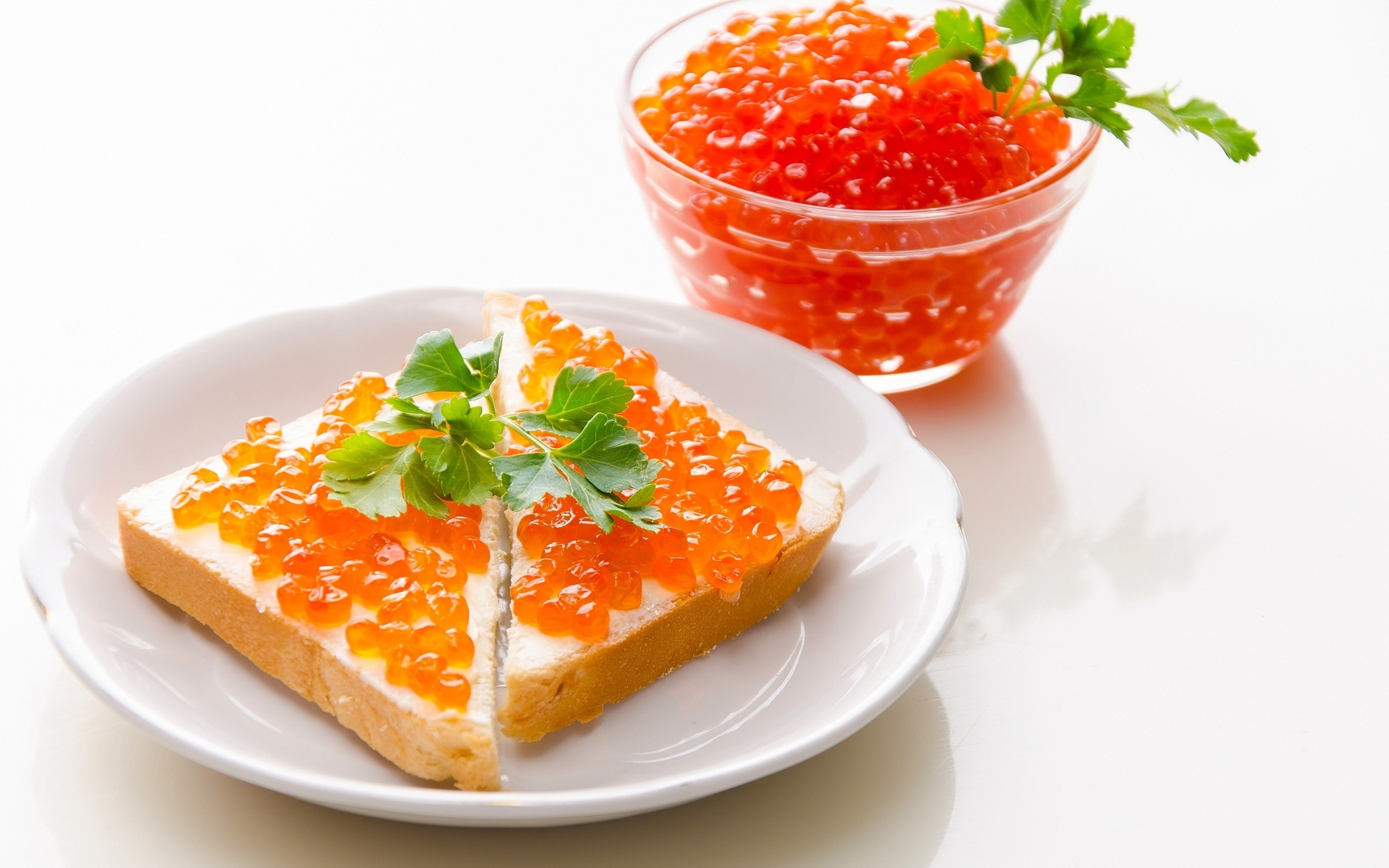 toast with red caviar