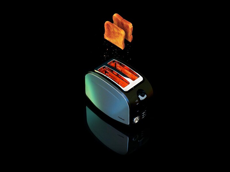 Toaster with Toast — Black